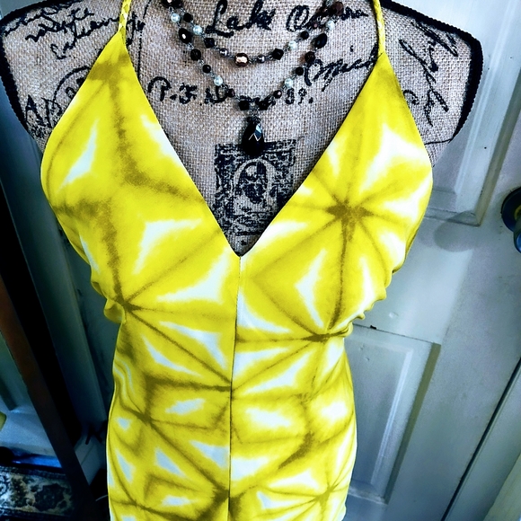 Calvin Klein Summer Chic Dress - Picture 4 of 5